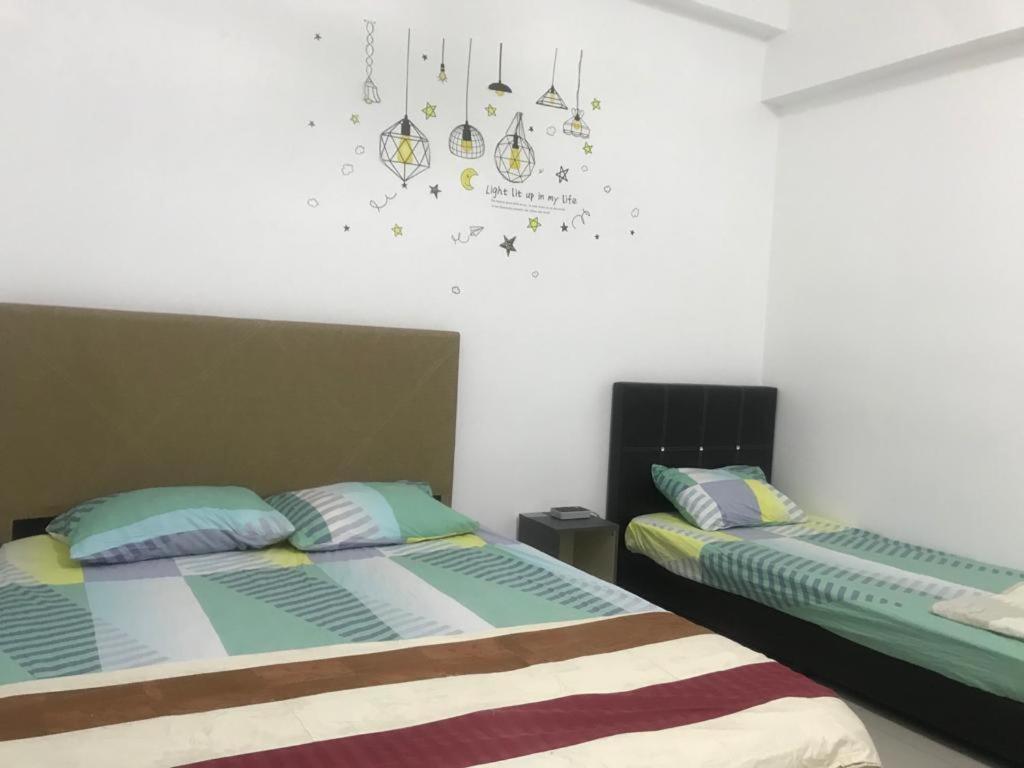 Venus Hollywood Homestay Sitiawan เซอรีมันจุง ภายนอก รูปภาพ